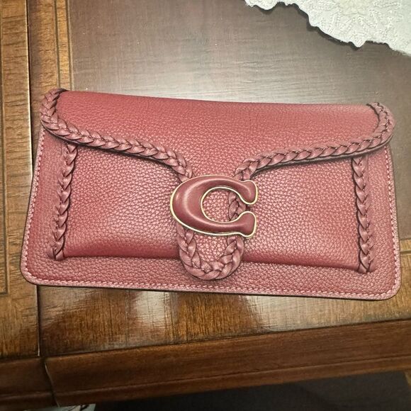 Coach
Tabby logo-plaque clutch bag - Picture 11 of 11
